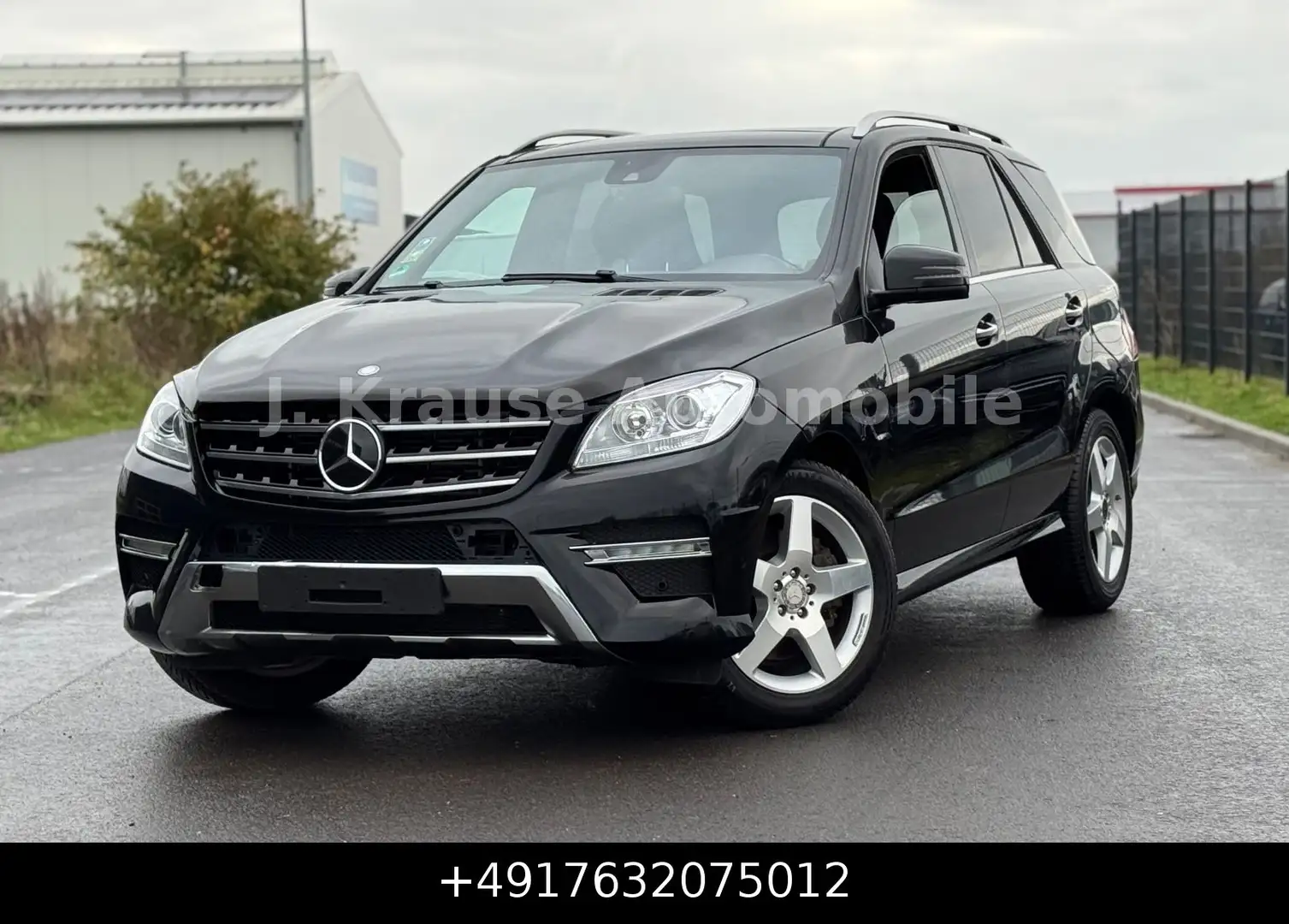 Mercedes-Benz ML 350 ML350CDI BlueTec AMG-Paket Pano Luft DESIGNO Noir - 1