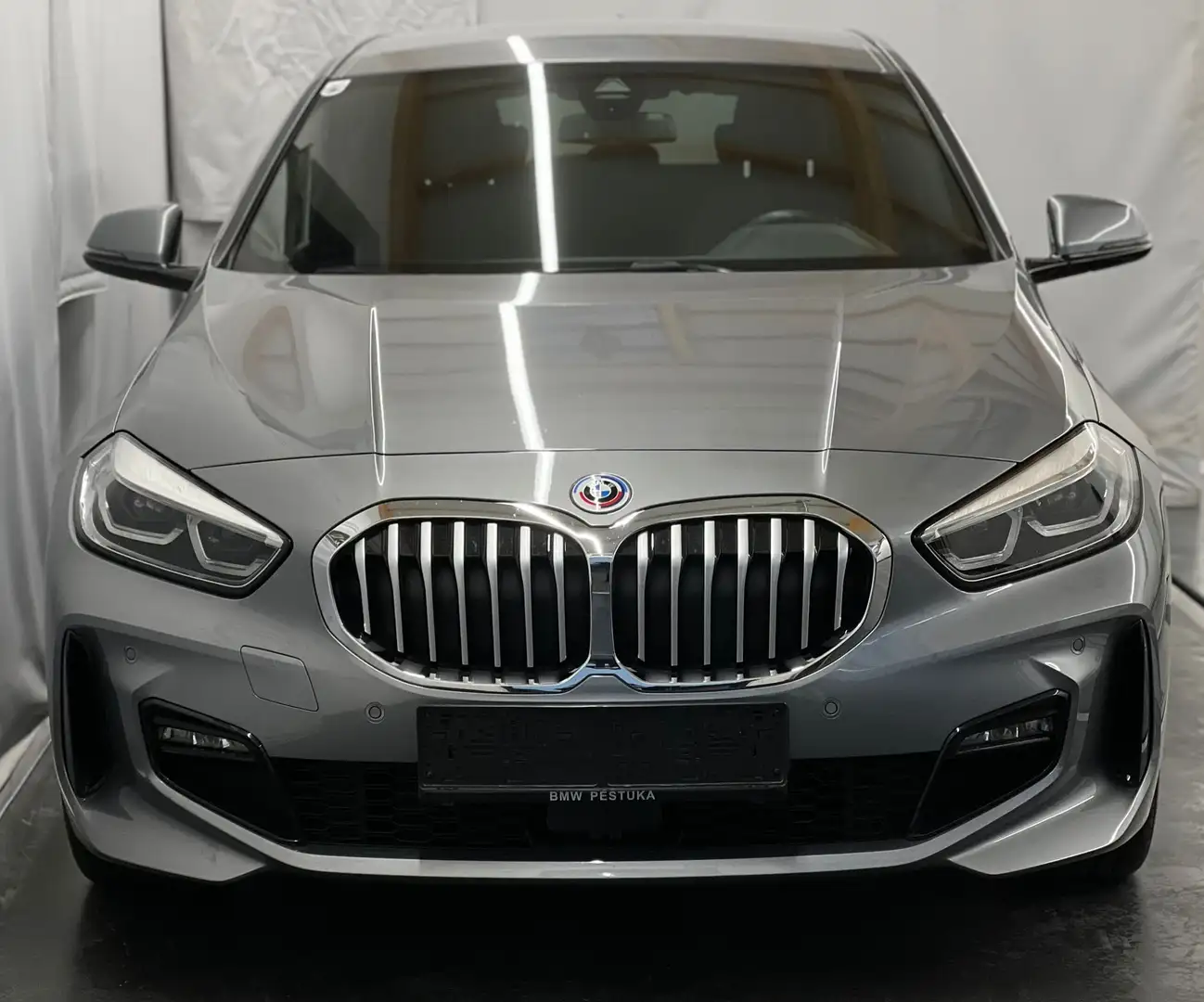 BMW 116 116 d M Sport Grau - 2