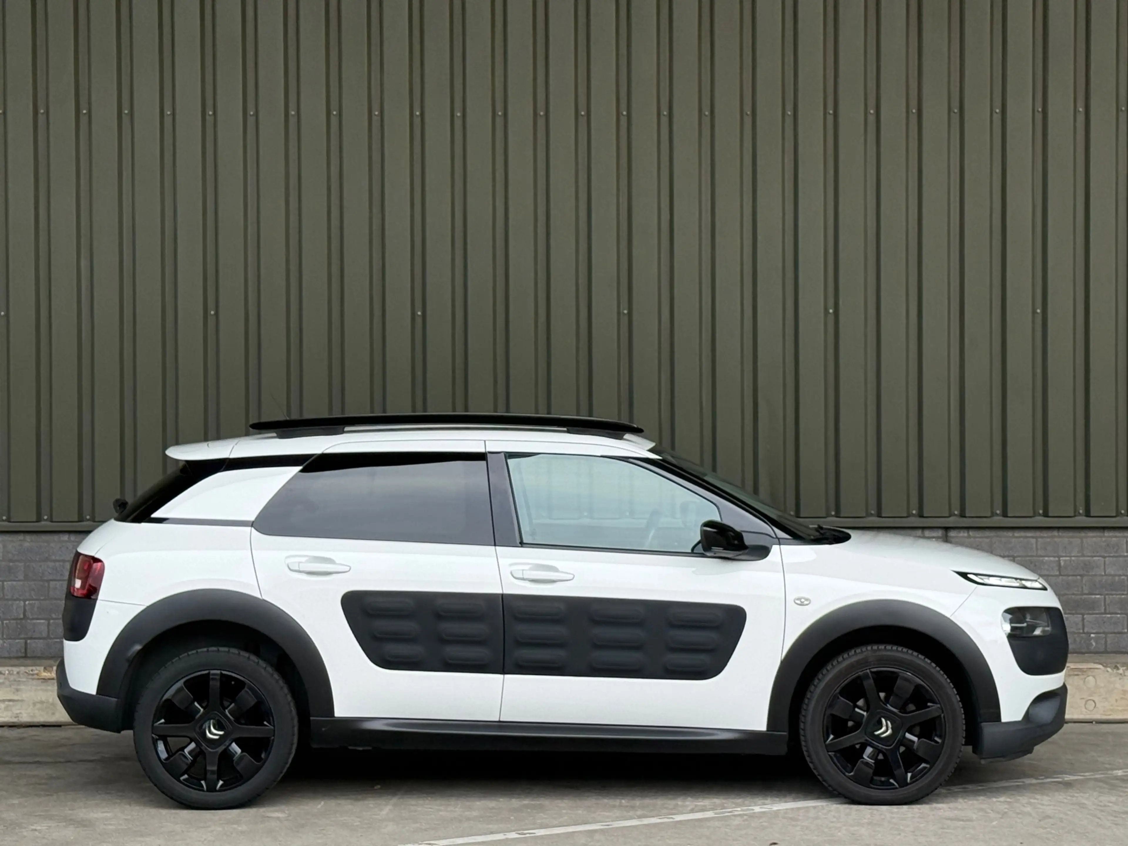 Citroen C4 Cactus 1.2 e-VTi Shine Automaat / leer / stoelverwarming — photo 4