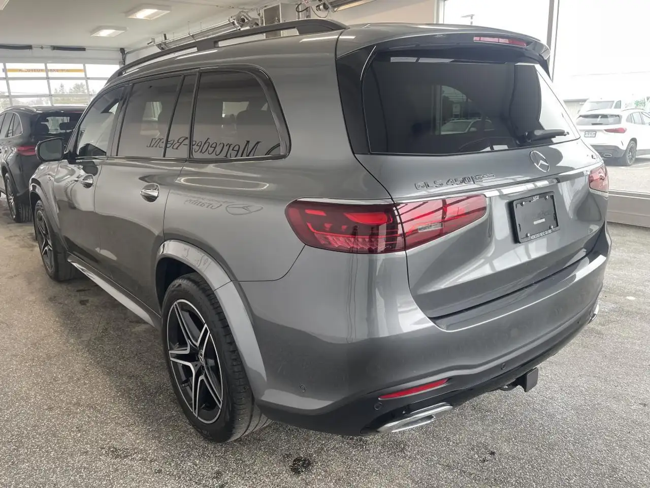 Mercedes-Benz GLS снимка Mercedes-Benz GLS