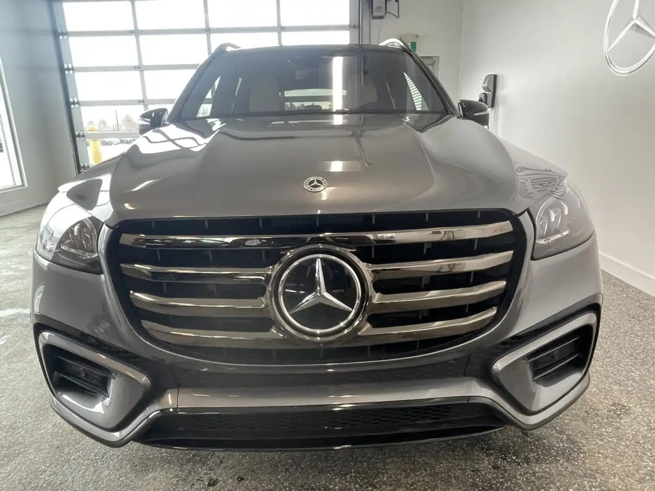 Mercedes-Benz GLS снимка Mercedes-Benz GLS