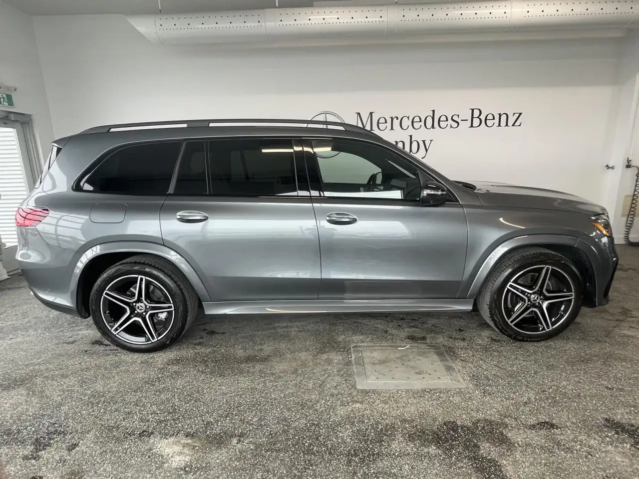 Mercedes-Benz GLS снимка Mercedes-Benz GLS