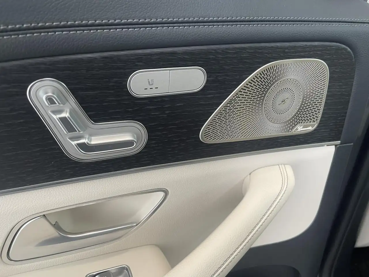 Mercedes-Benz GLS снимка Mercedes-Benz GLS