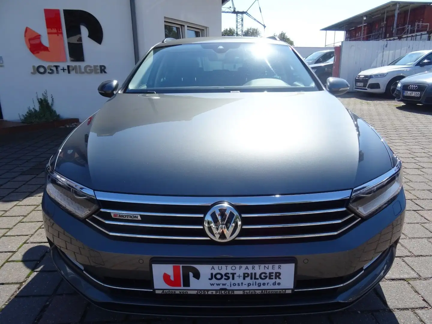 Volkswagen Passat Variant Comfortline BMT 4Motion Gris - 1