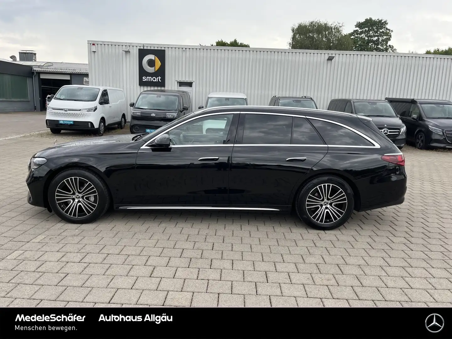 Mercedes-Benz E 220 E 220 T d 4M EXCLUSIVE LEDER Pano Distronic 360° Schwarz - 2