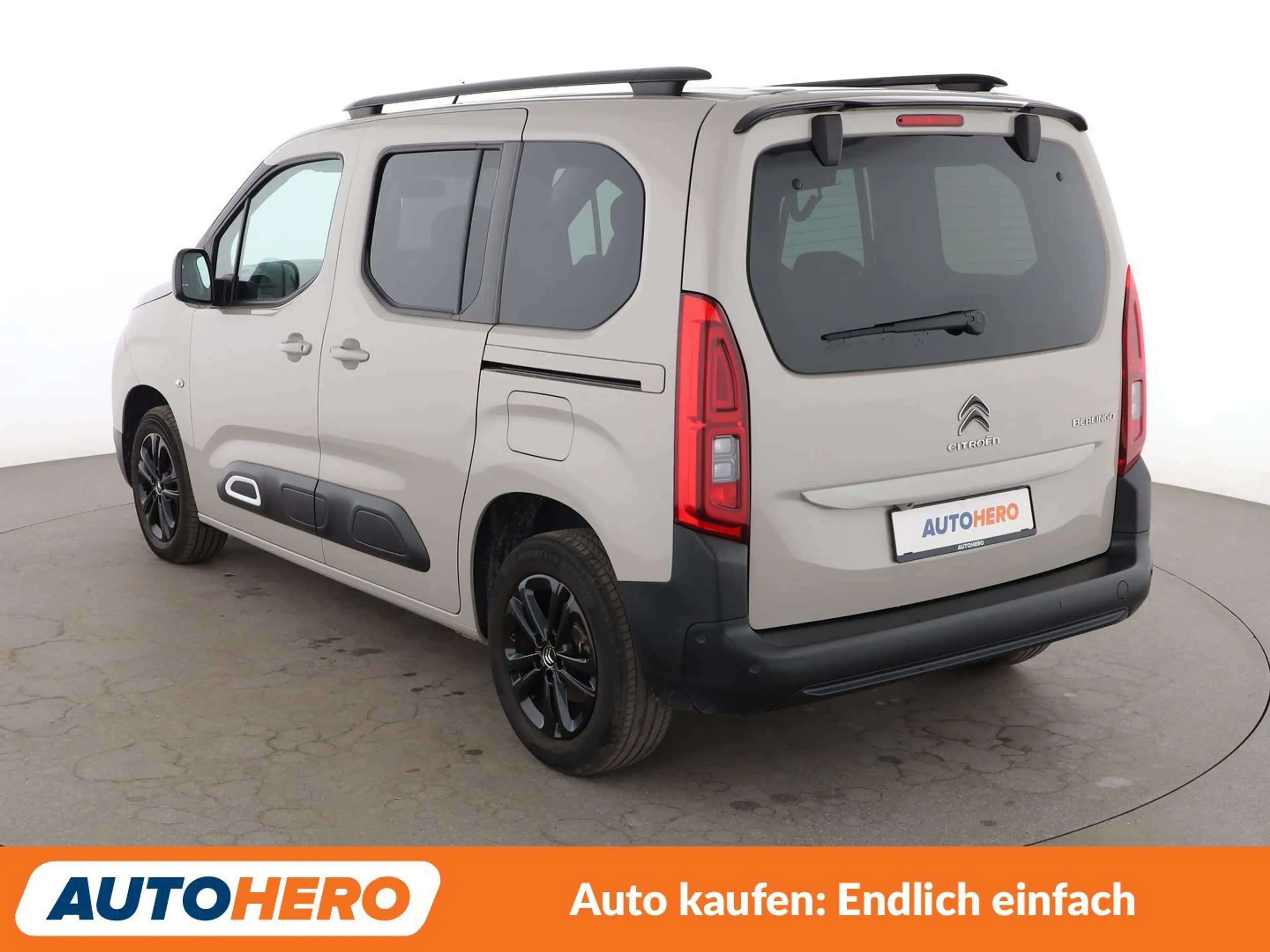 Citroen Berlingo 1.2 PureTech Shine M Aut.*NAVI*SPUR*PDC*SHZ* — photo 4