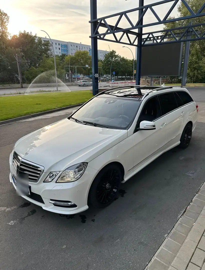 Mercedes-Benz E 300 E 300 BlueTec Hybrid (212.298) Bílá - 1