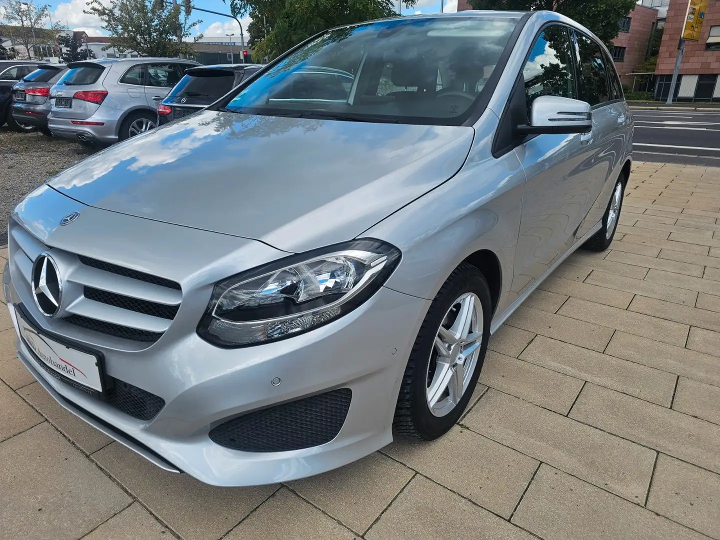 Mercedes-Benz B 180 B -Klasse B 180 CDI / d Euro6 Navi Argent - 1