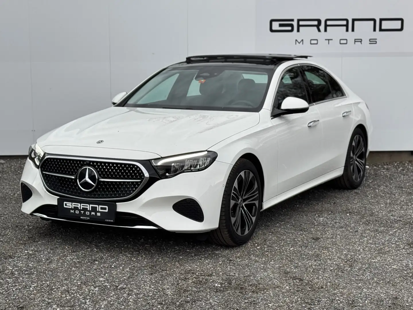 Mercedes-Benz E 220 E 220 d Avantgarde Weiß - 2