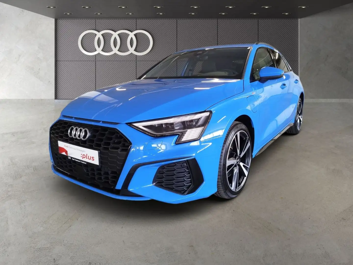 Audi A3 40 TFSI e S tronic S line MatrixLED Blau - 1