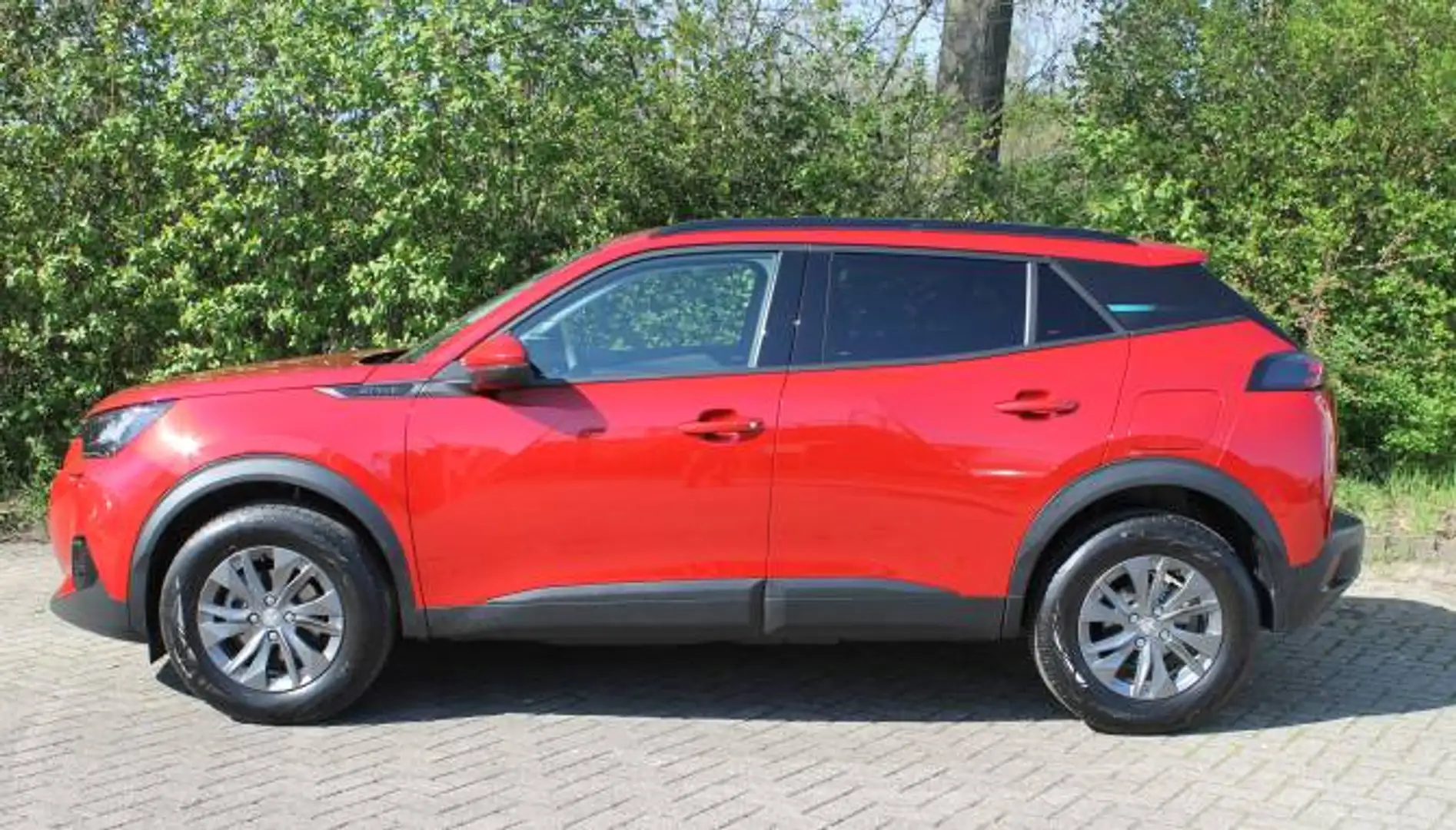 Peugeot 2008 1.2 Puretech 100pk Allure Rouge - 2