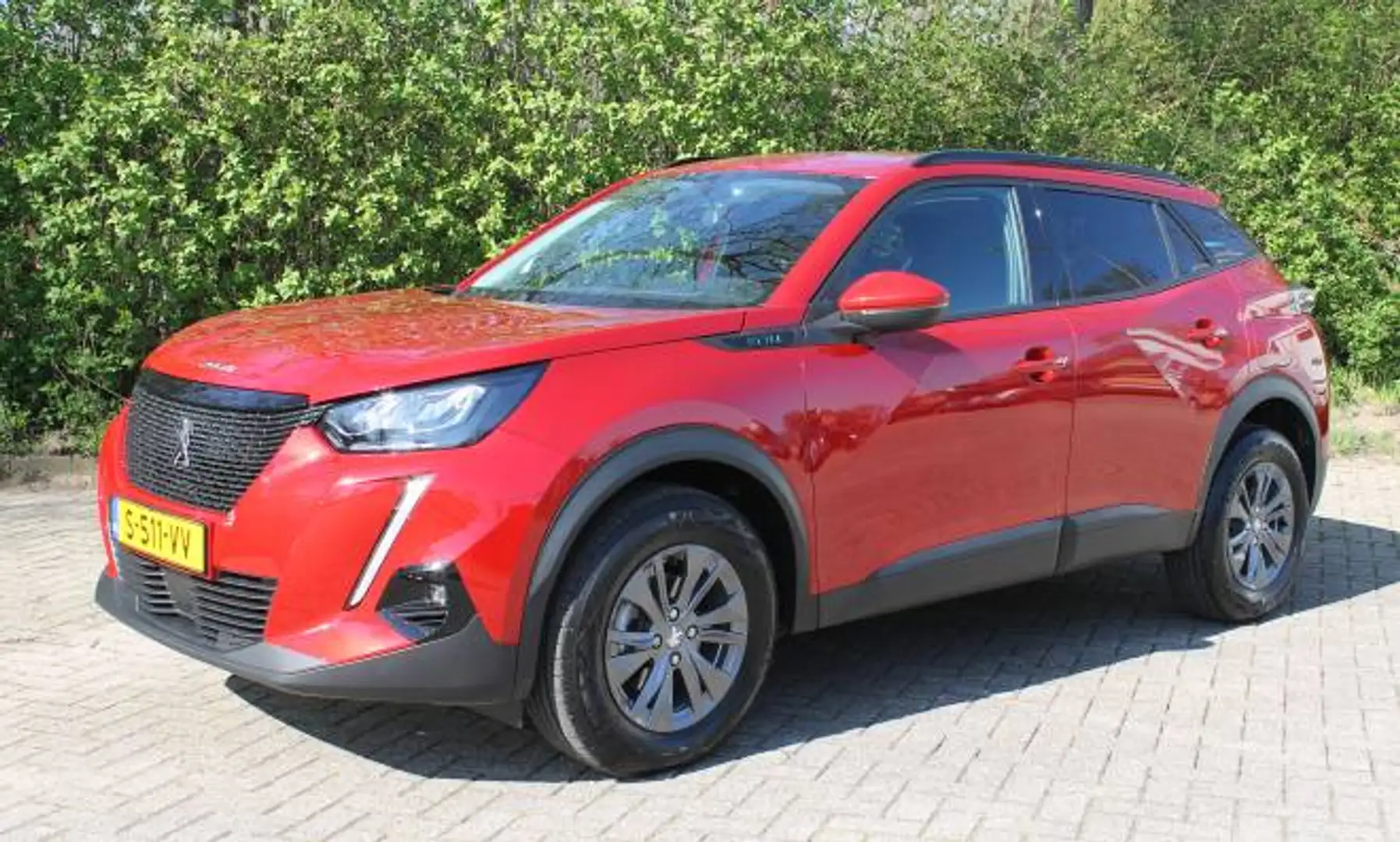 Peugeot 2008 1.2 Puretech 100pk Allure Rouge - 1