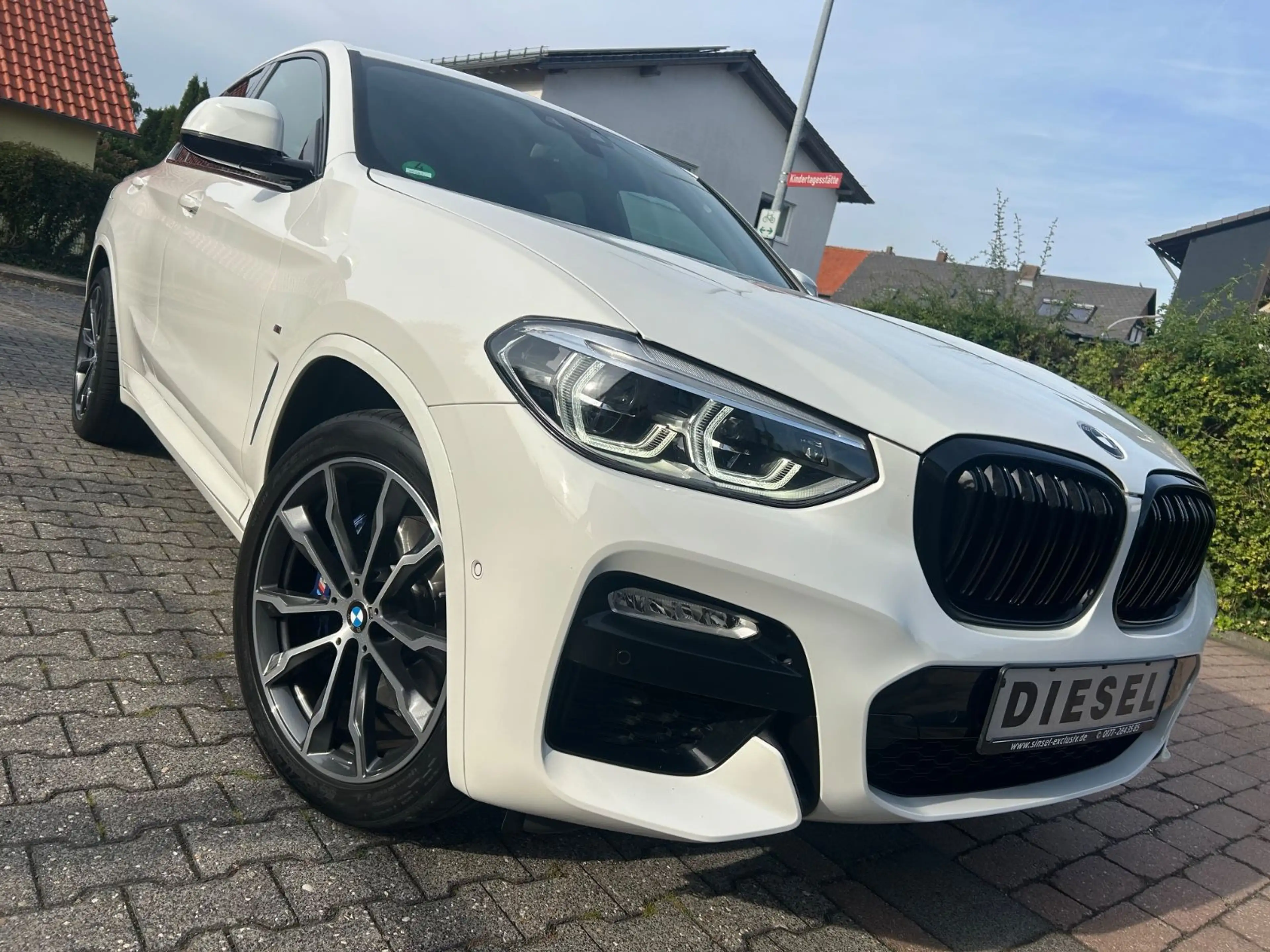 BMW X4 *3,0D*M-Paket*Leder*LED*HeadUp*20 Zoll*