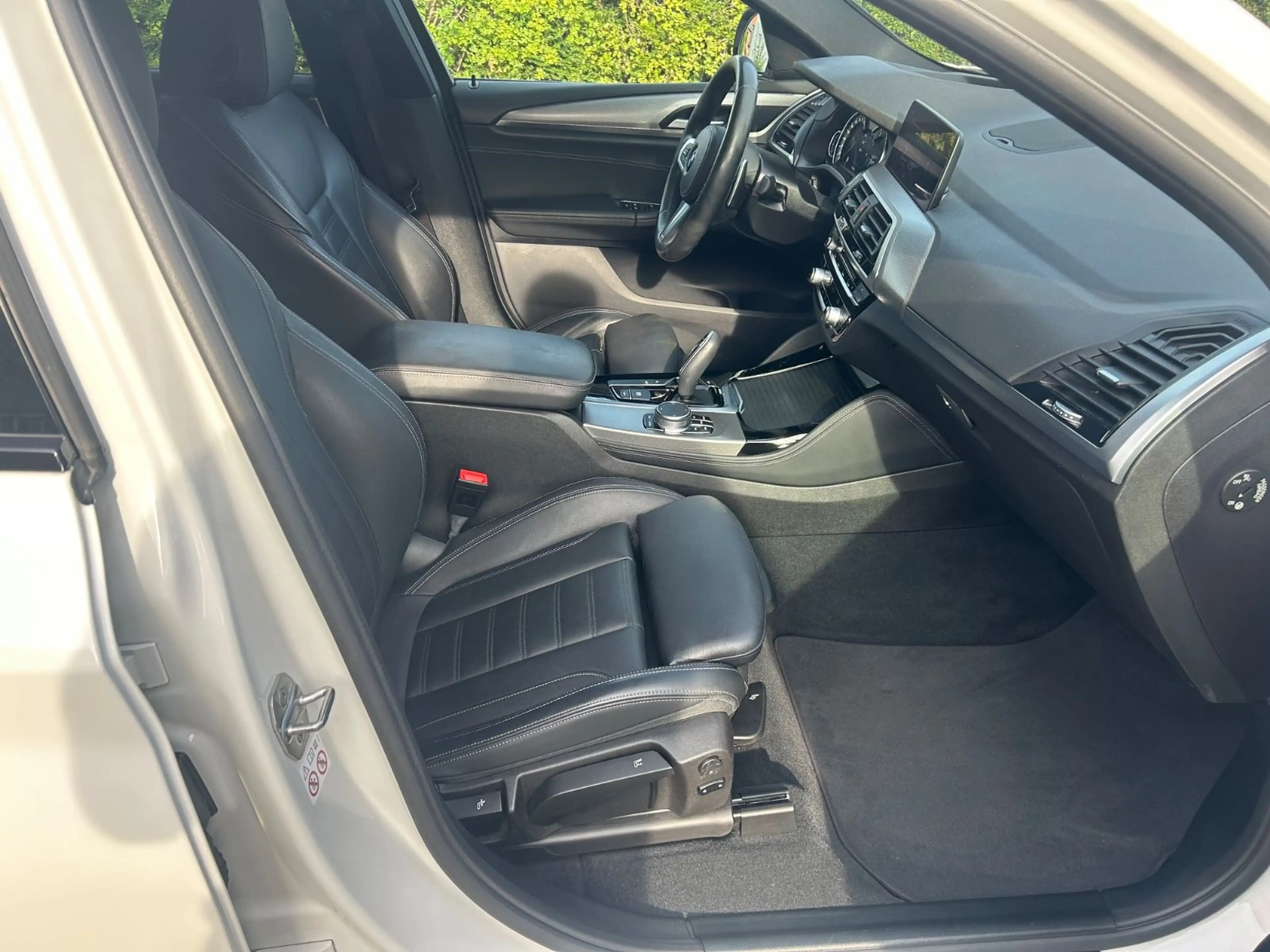 BMW X4 *3,0D*M-Paket*Leder*LED*HeadUp*20 Zoll* — photo 14