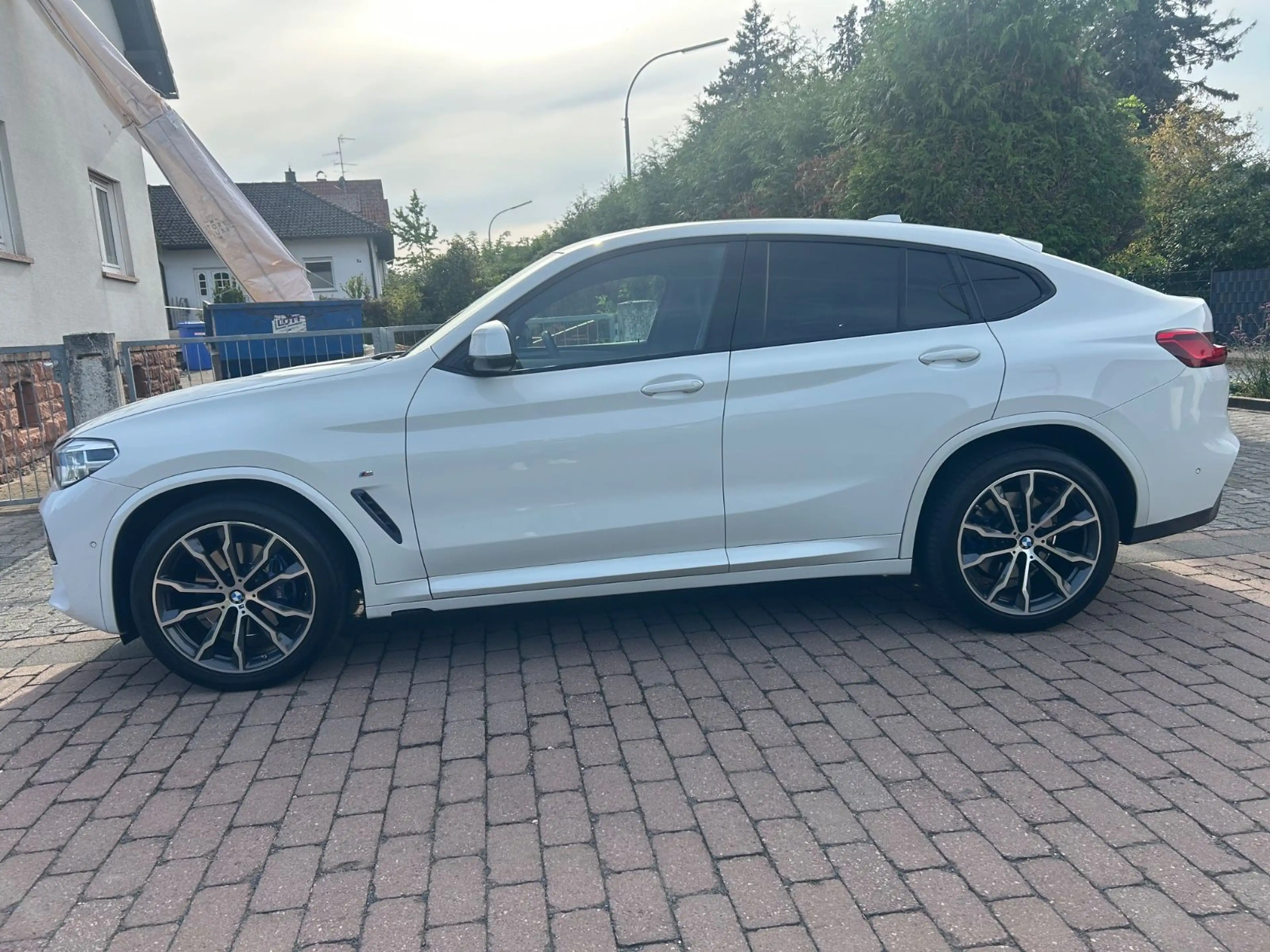 BMW X4 *3,0D*M-Paket*Leder*LED*HeadUp*20 Zoll* — photo 7