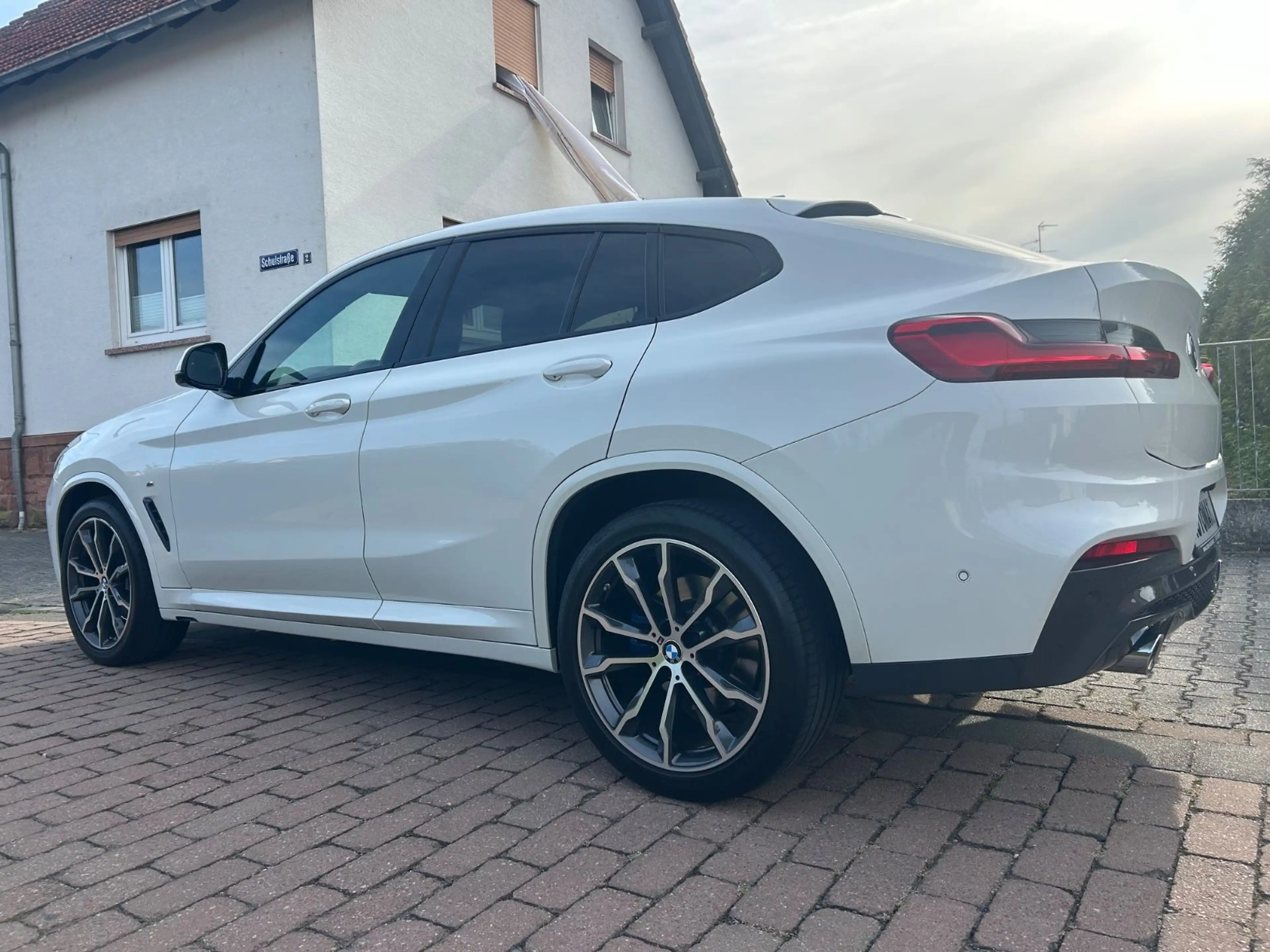 BMW X4 *3,0D*M-Paket*Leder*LED*HeadUp*20 Zoll* — photo 12