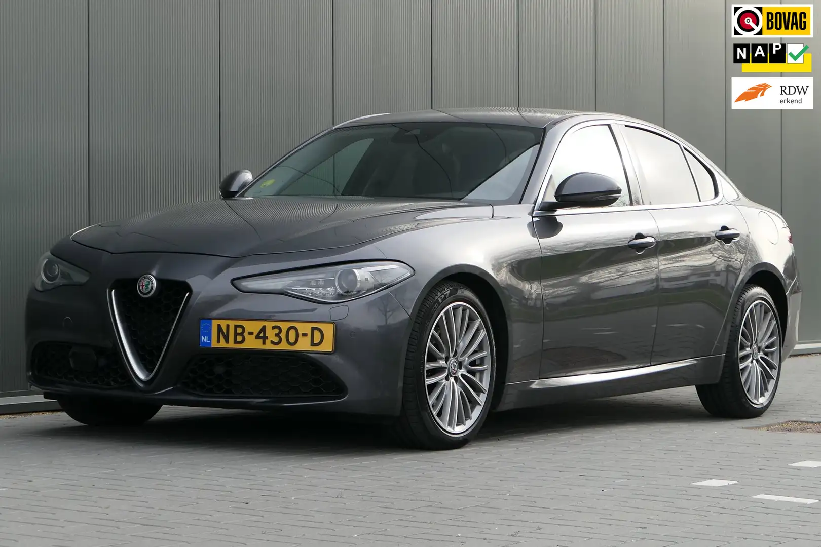 Alfa Romeo Giulia 2.2 Eco Business Super NAP Leder Navi Camera Deale Gris - 1