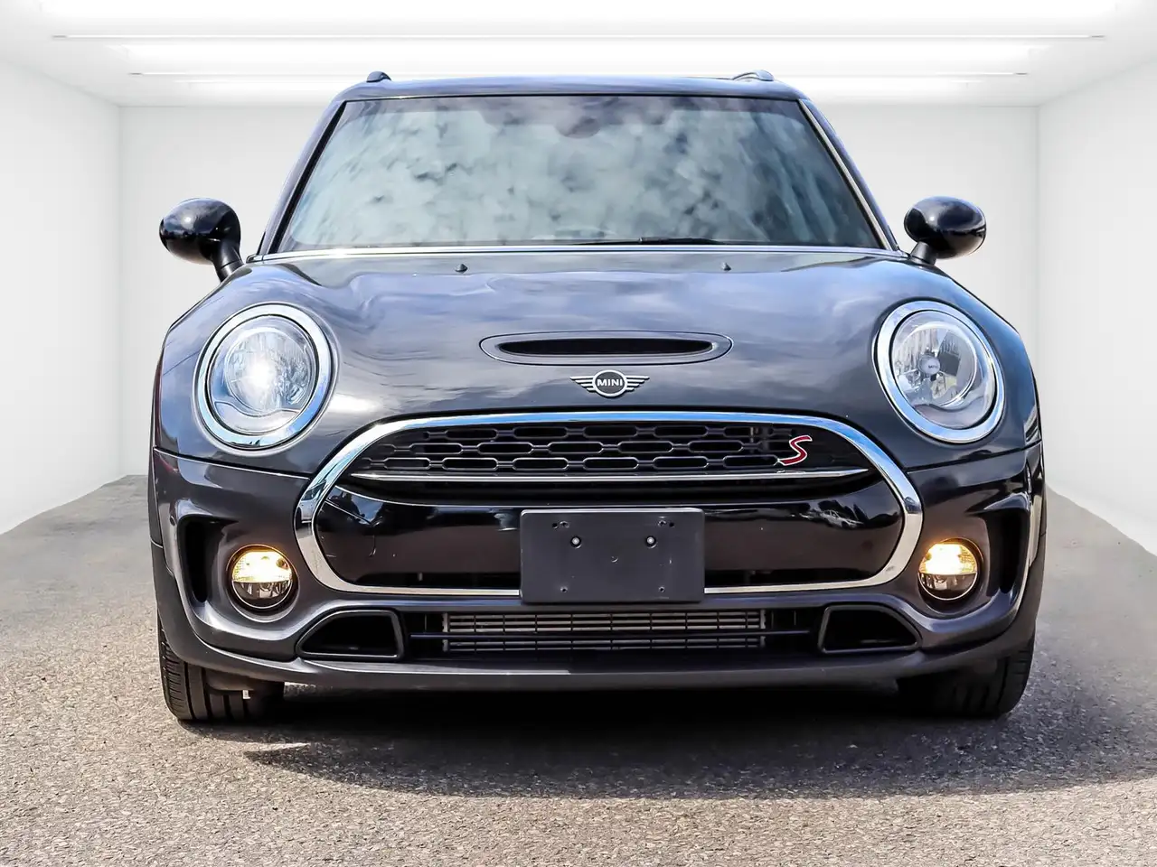 MINI Cooper Clubman снимка MINI Cooper Clubman