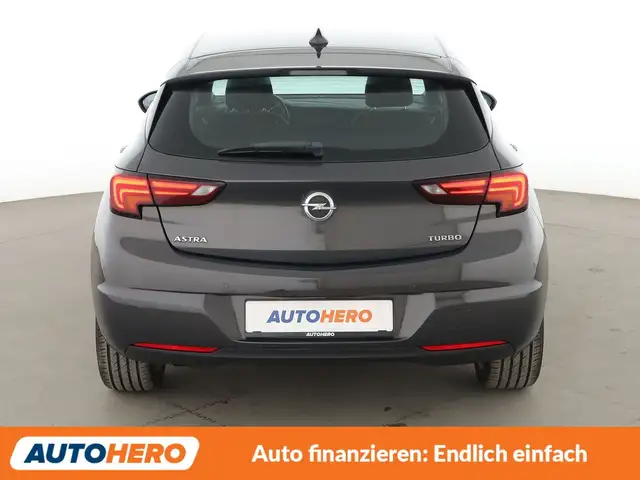Opel Astra view 5