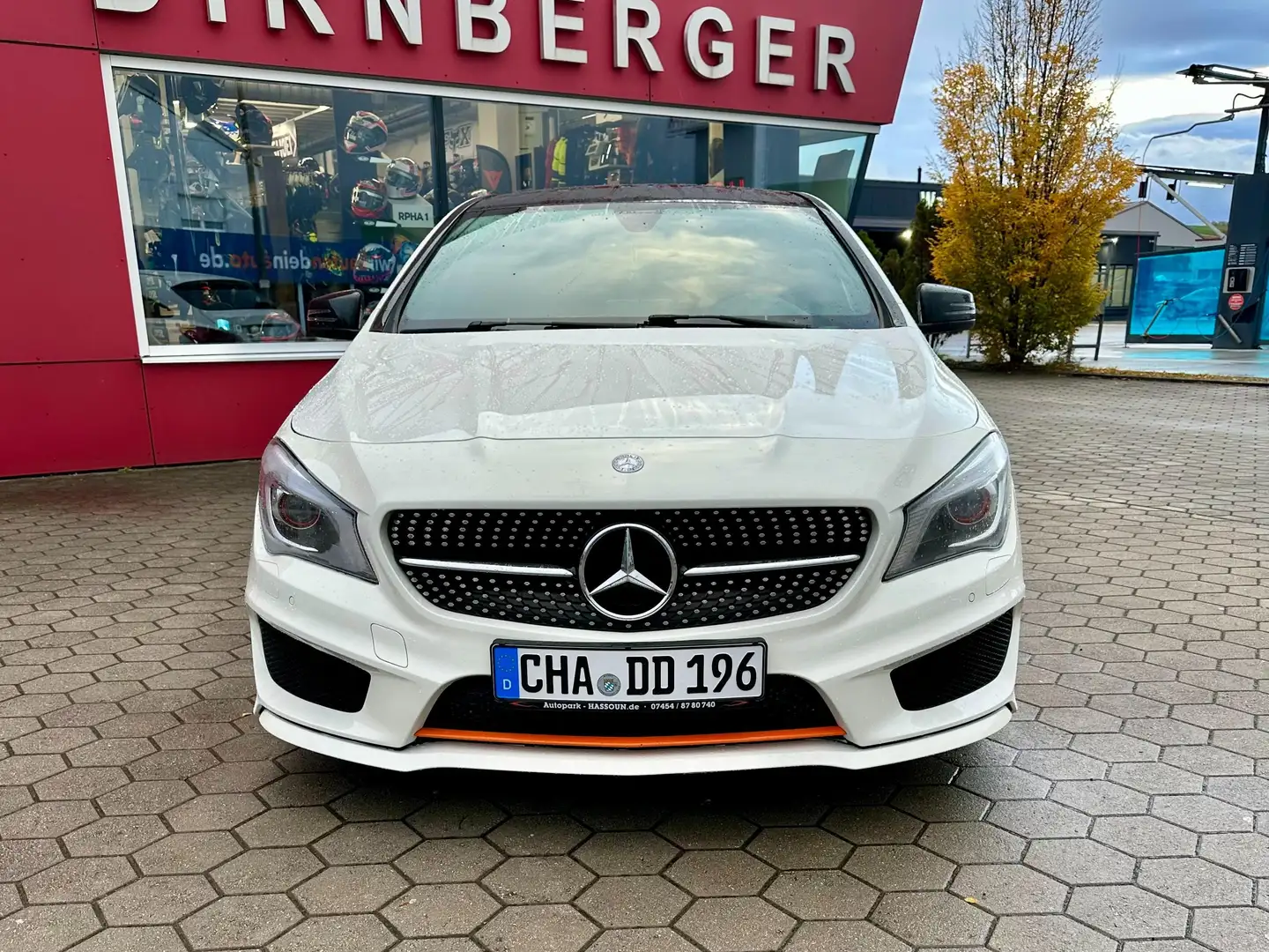 Mercedes-Benz CLA 220 CLA Shooting Brake 220 CDI Orange Art Edition Biały - 1