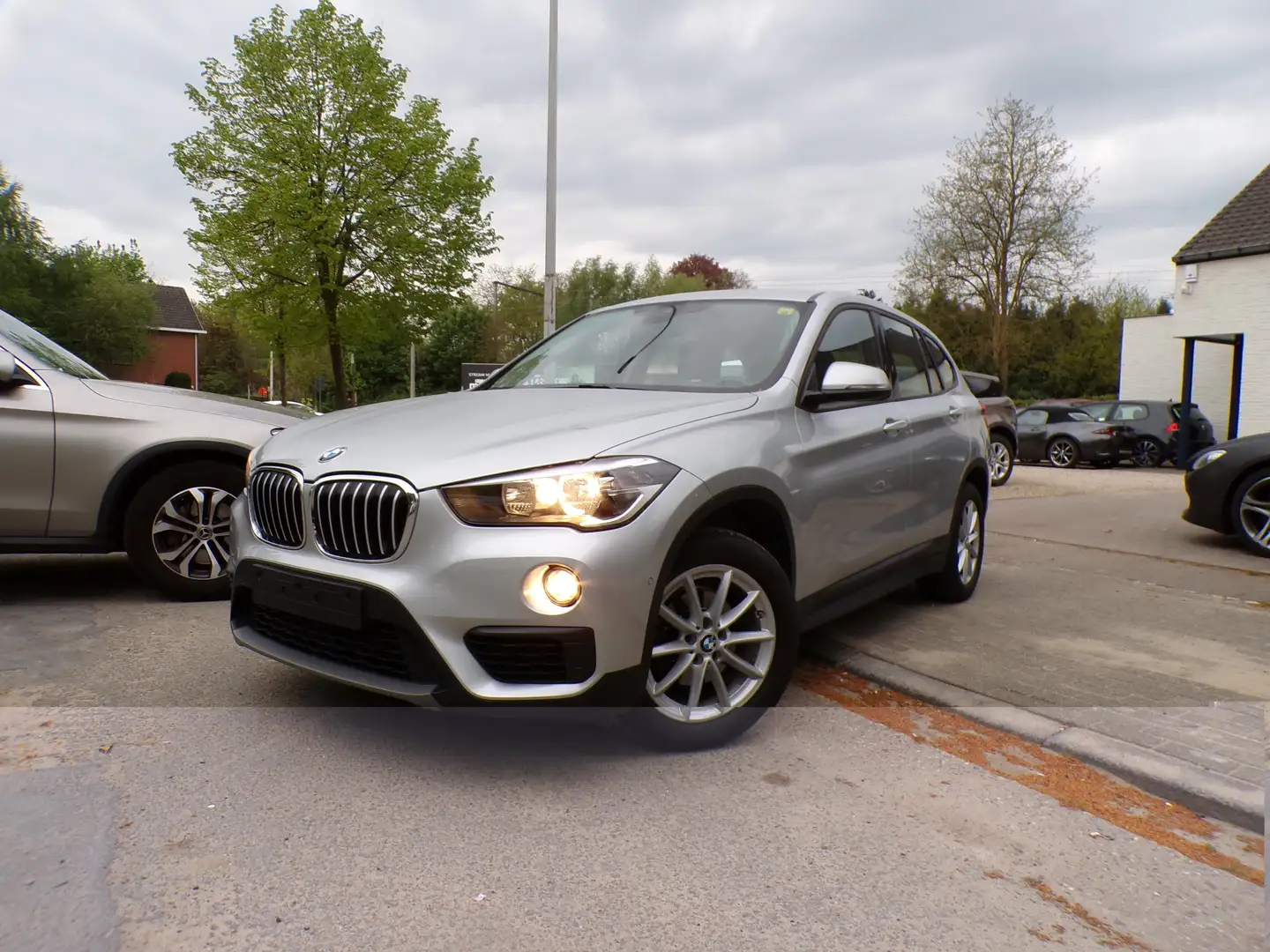 BMW X1 1.5 d sDrive16 Leder/navi/trekhaak Argent - 1