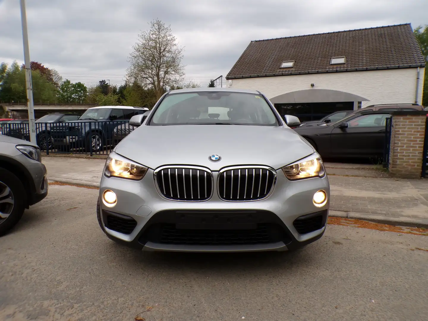 BMW X1 1.5 d sDrive16 Leder/navi/trekhaak Argent - 2
