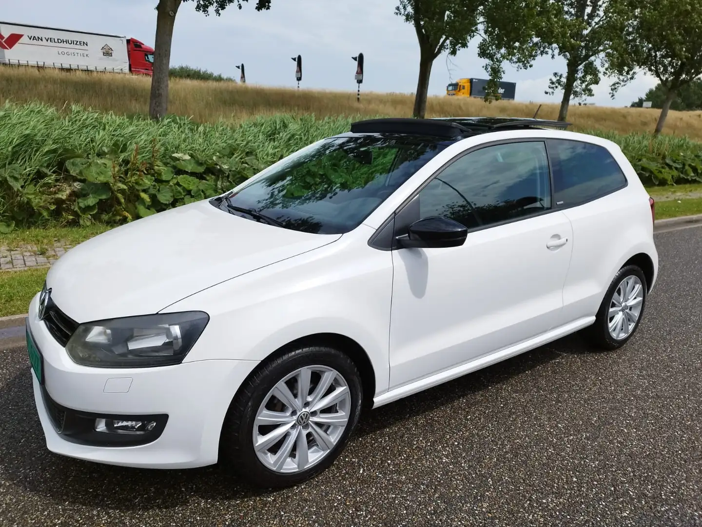 Volkswagen Polo 1.2-12V ** 89.227 KM ** Panoramadak ** Airco ** Cr Wit - 2