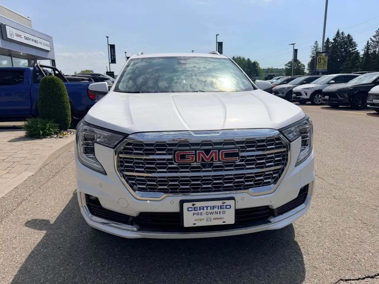 GMC Terrain photo GMC Terrain