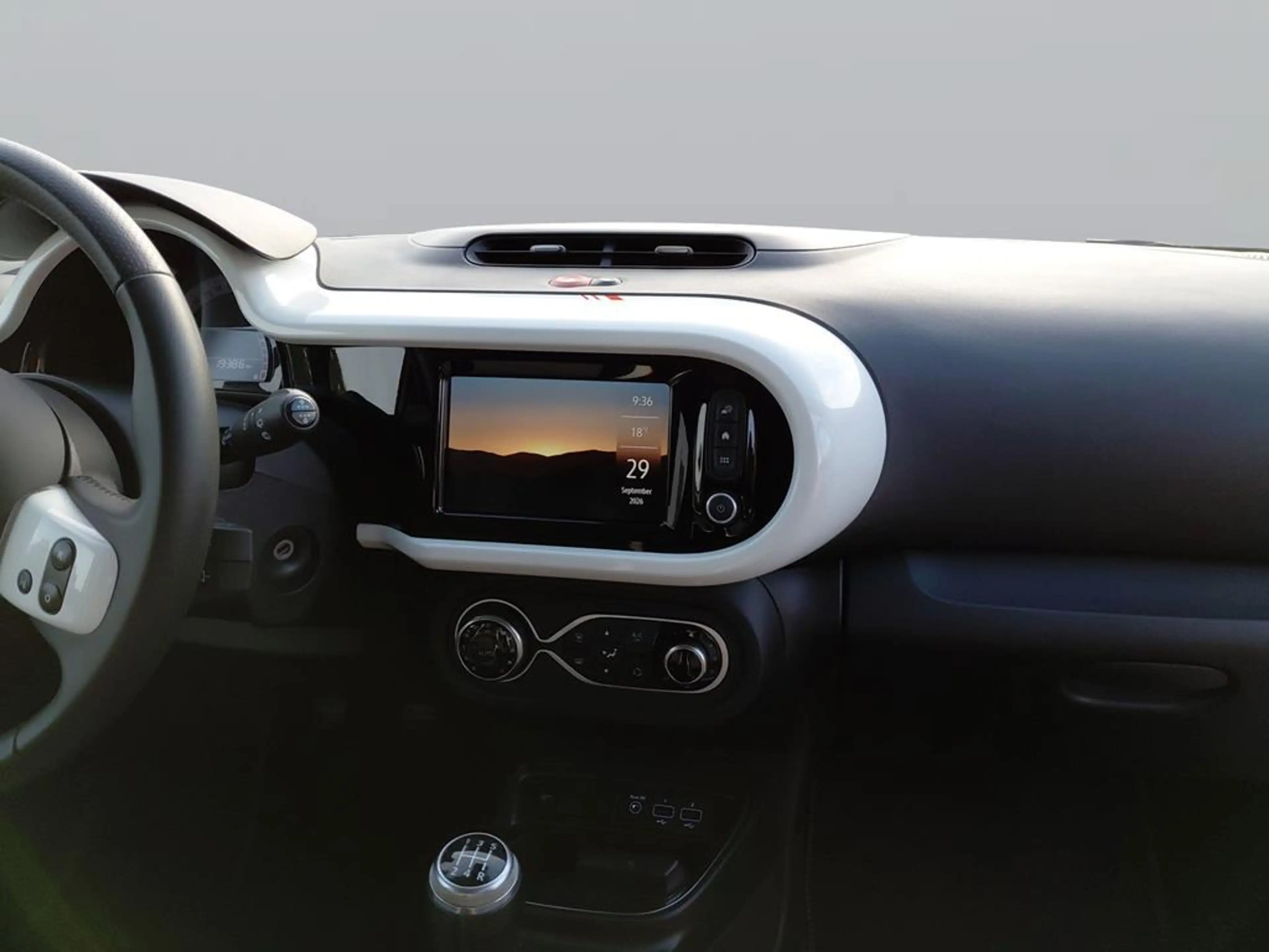 Renault Twingo VIBES SCe 65 — photo 14