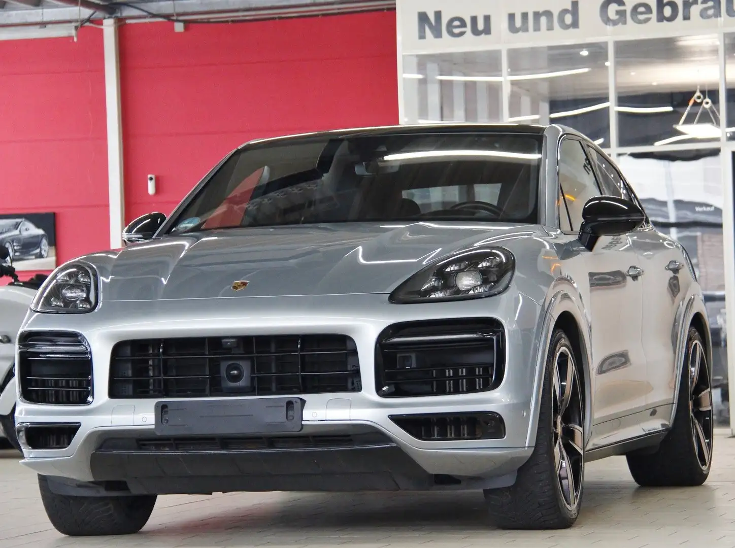 Porsche Cayenne CAYENNE GTS COUPE MAX.VOLL *CARBON*NiGHT*PANO*22 Silber - 1