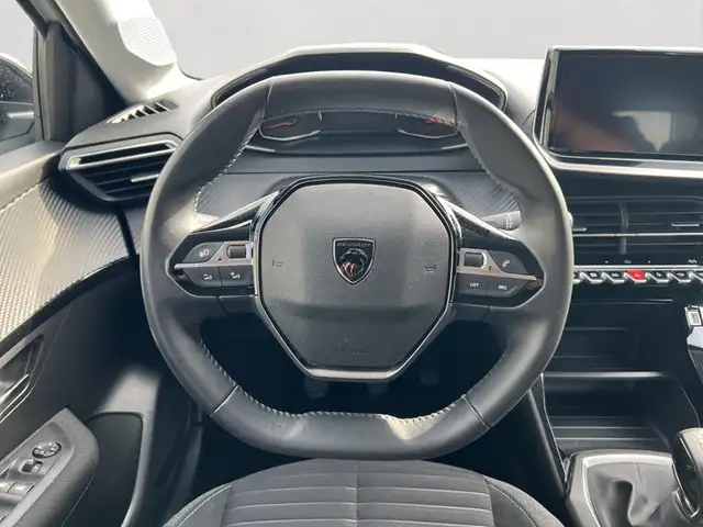 Peugeot 208 view 13