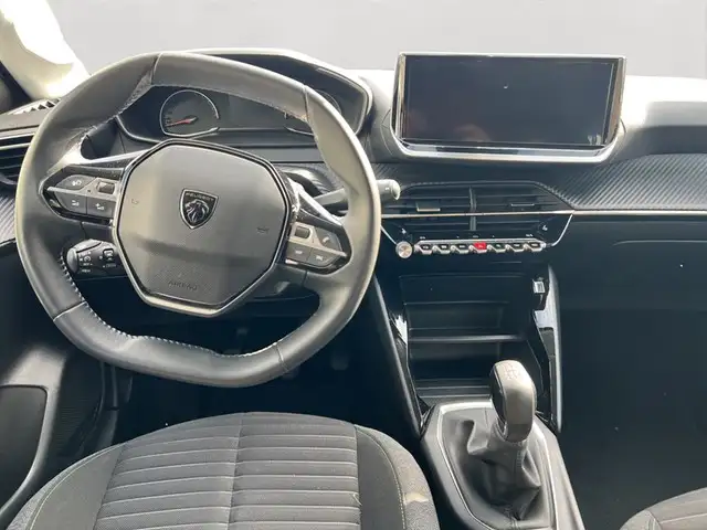 Peugeot 208 view 10