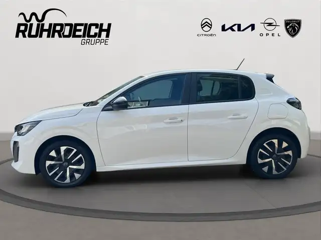 Peugeot 208 view 2