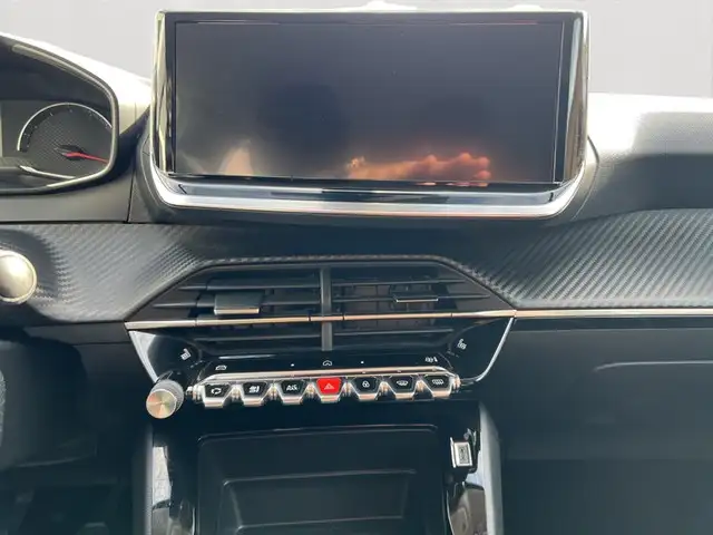 Peugeot 208 view 12