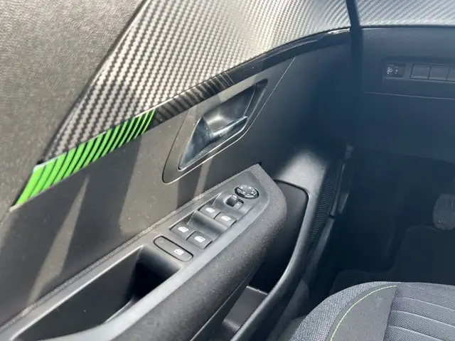 Peugeot 208 view 14