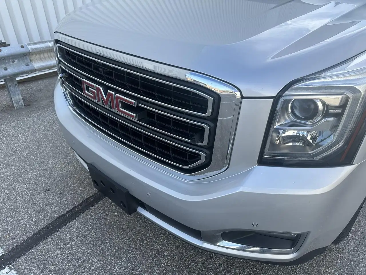 GMC Yukon снимка GMC Yukon