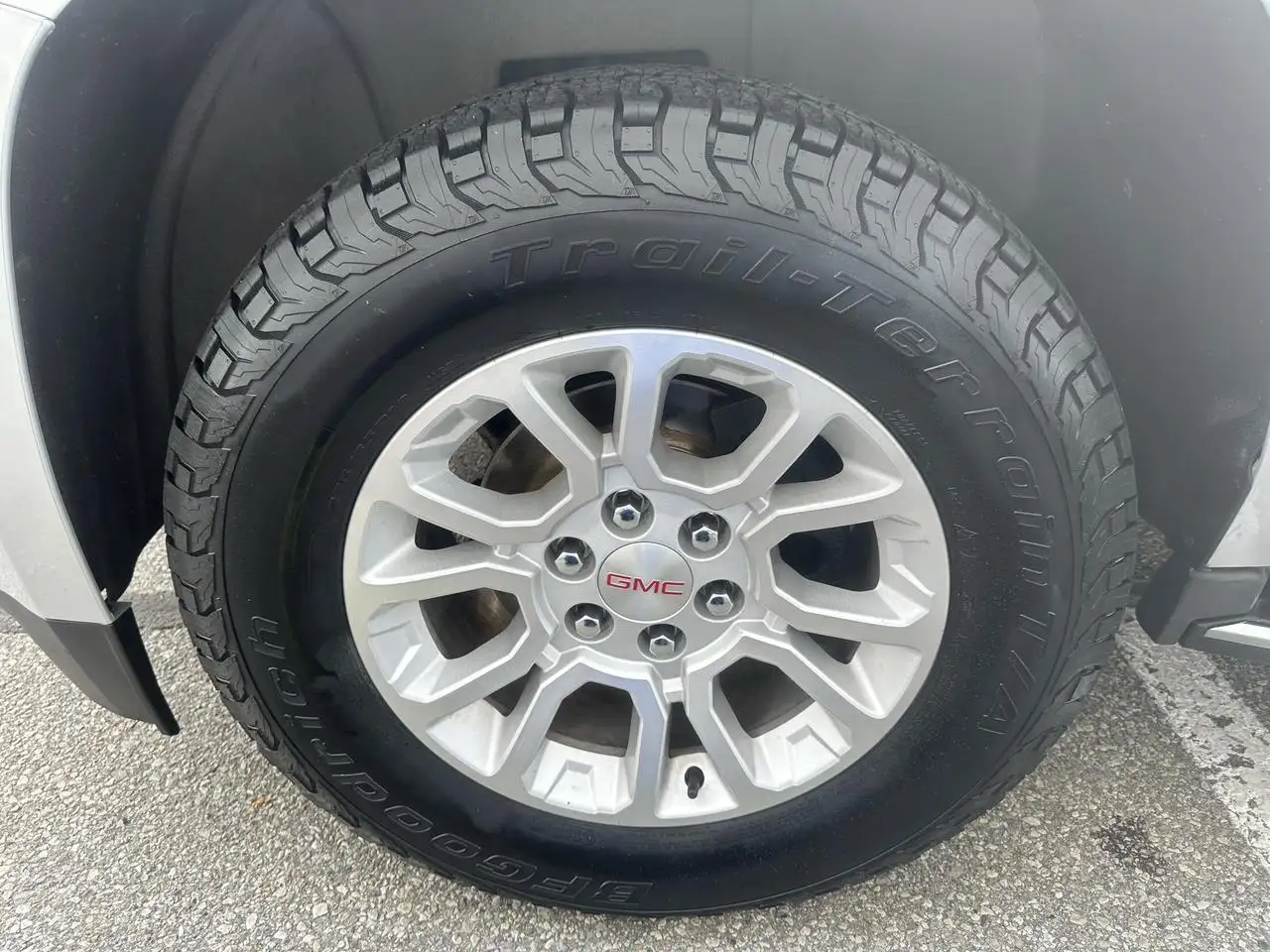 GMC Yukon снимка GMC Yukon