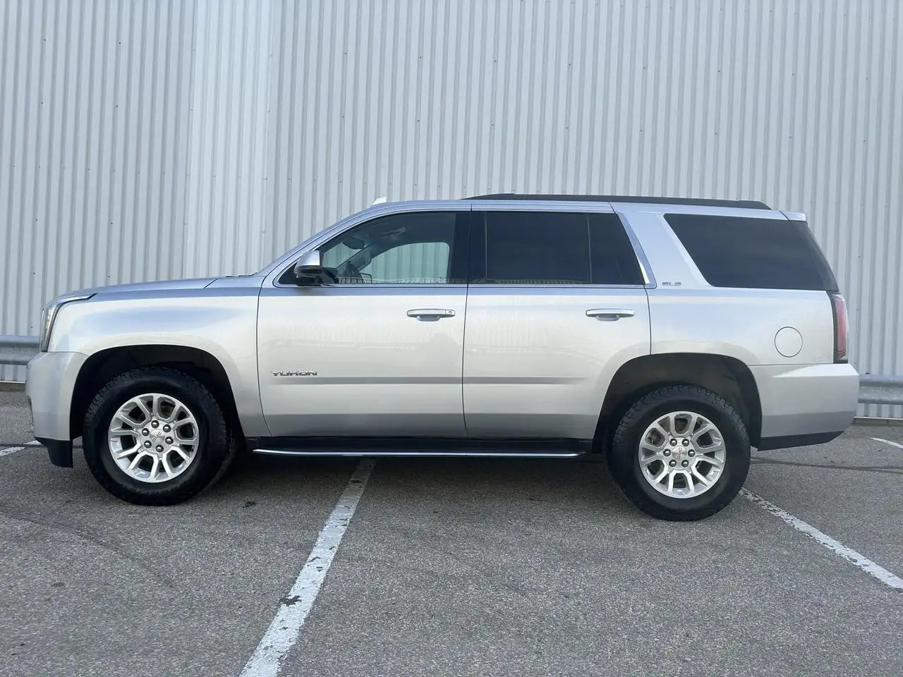 GMC Yukon снимка GMC Yukon