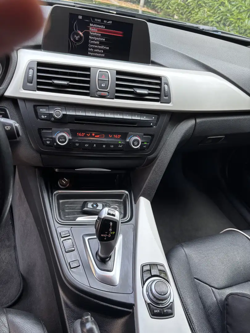 BMW 316 316d Touring Business auto - 1