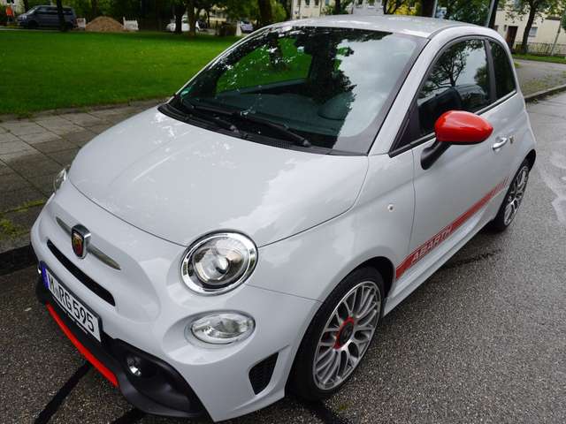 Imagine Abarth 595