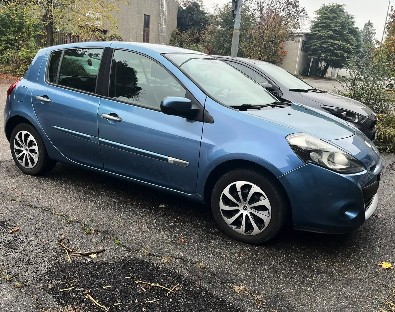 Renault Clio Clio 1.5 dci Luxe 85cv *6 MARCE* Bleu - 1
