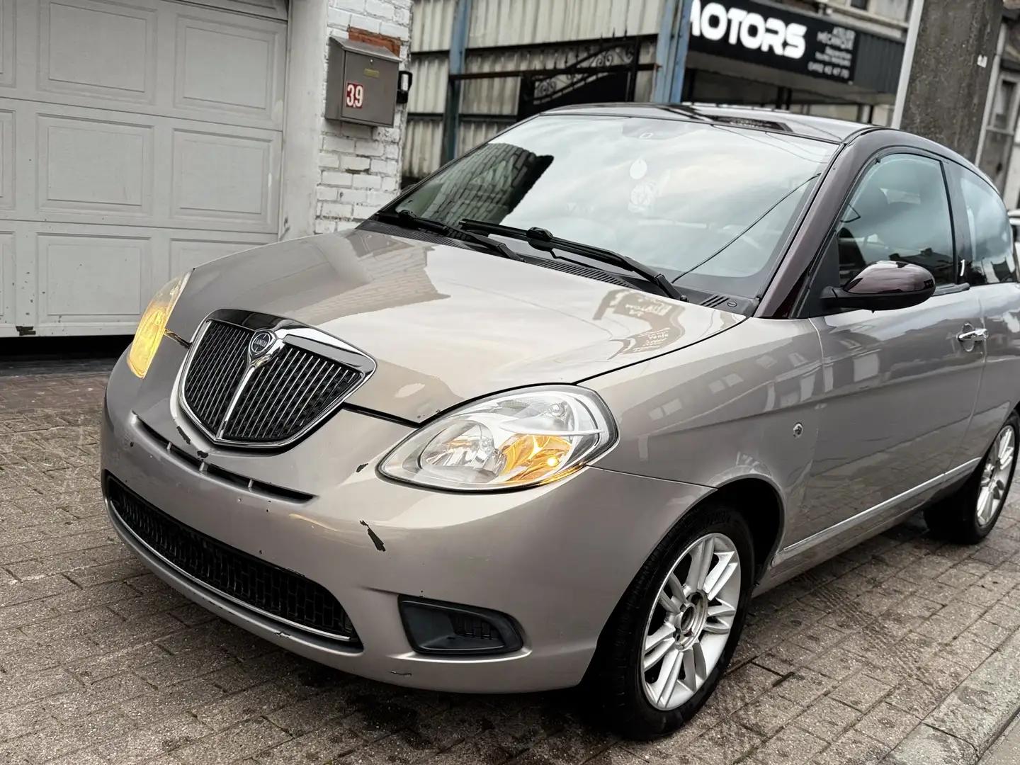 Lancia Ypsilon 1.4i Oro - 1