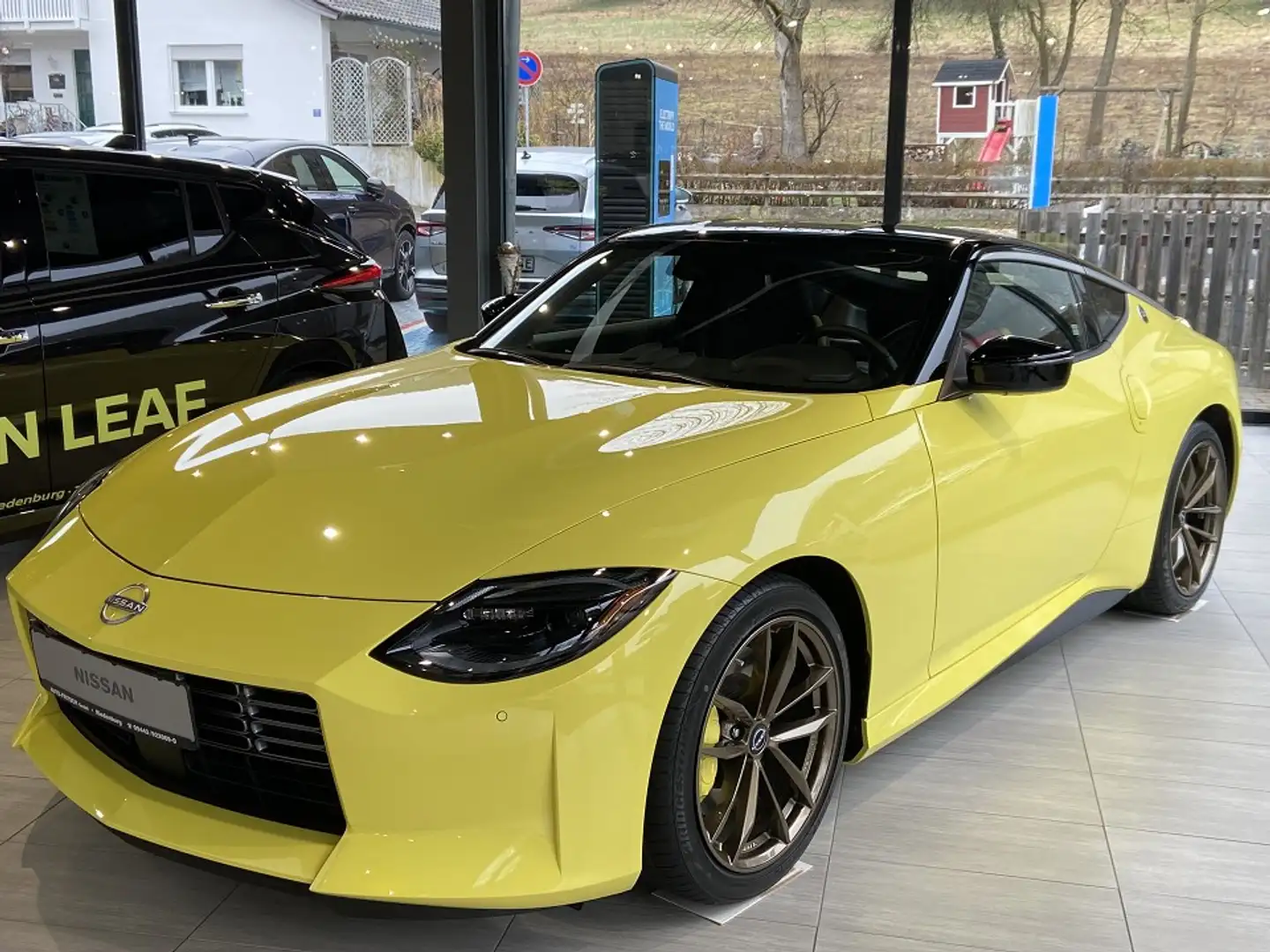 Nissan 400Z PROTO SPEC LIMITED EDITION Gelb - 2
