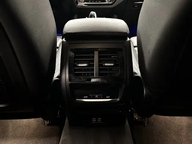 BMW X4 view 15