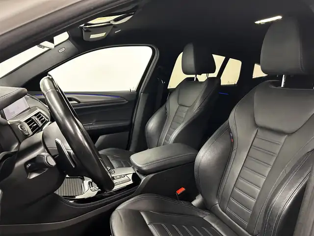 BMW X4 view 25