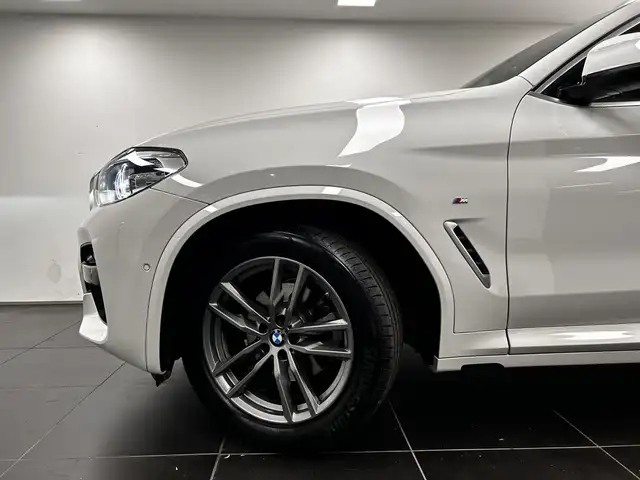 BMW X4 view 8