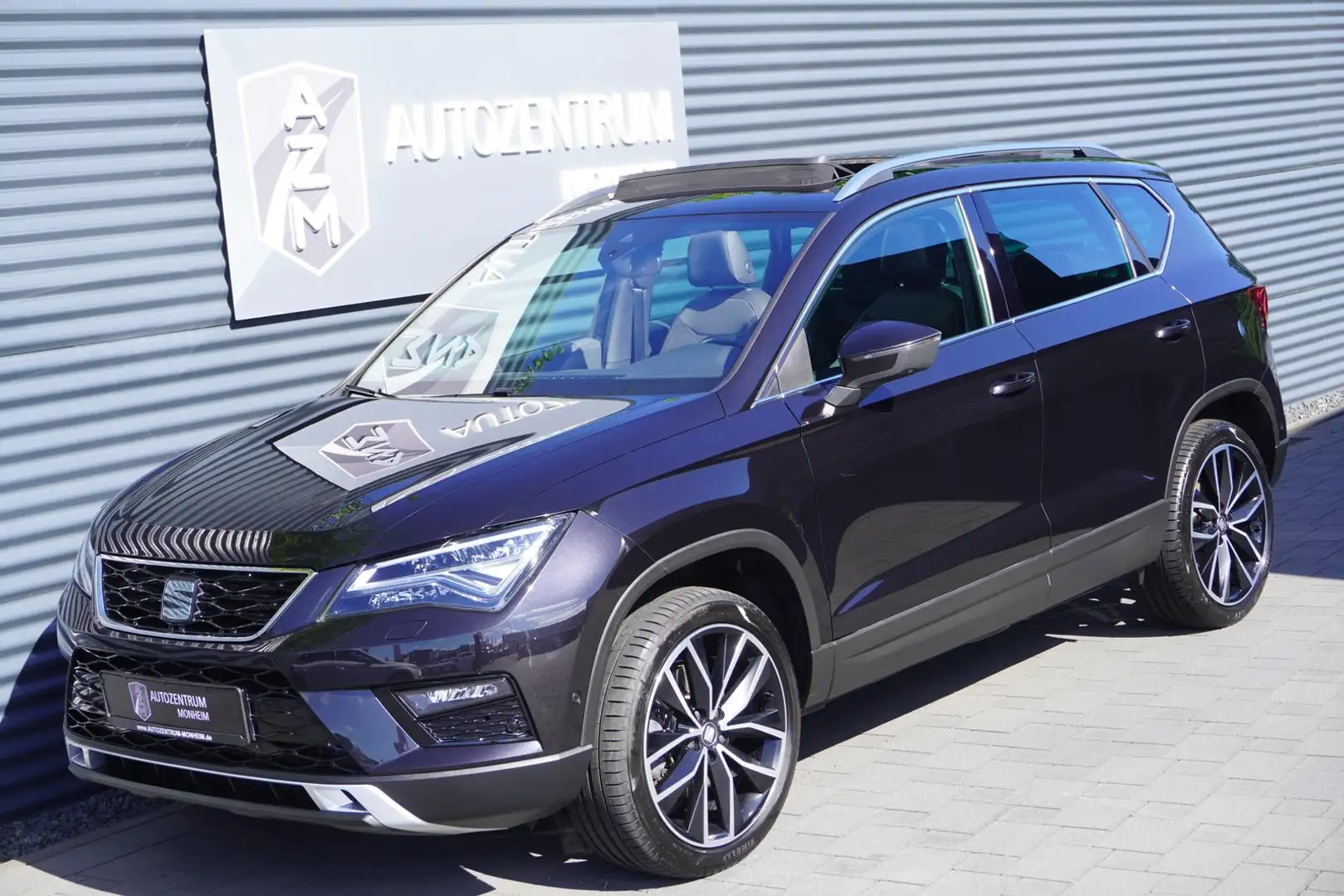 SEAT Ateca 2.0 TSI DSG XCELLENCE|ALLRAD|PANO|AHK|LED| Schwarz - 2