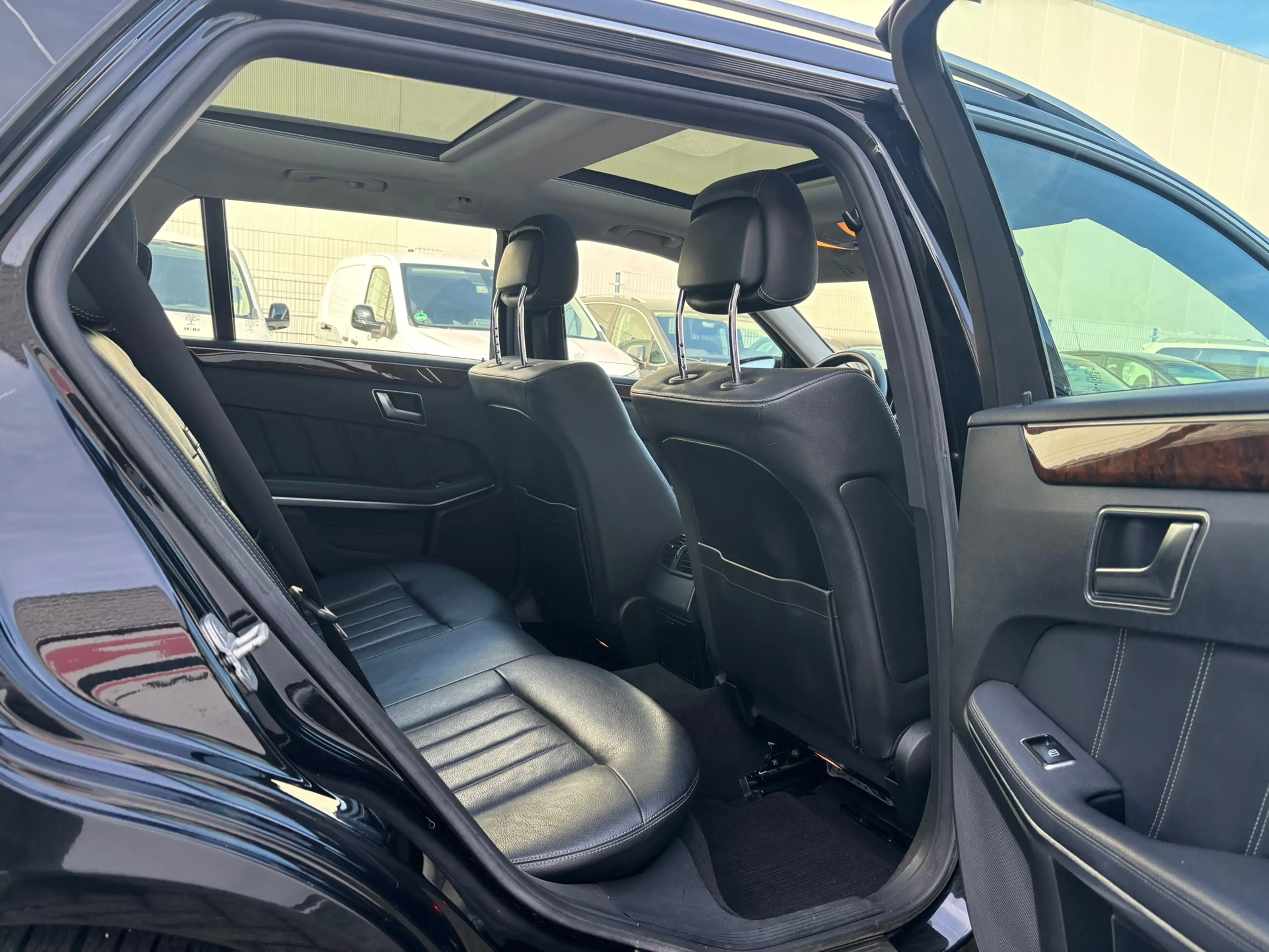 Mercedes-Benz E 220 Estate CDI Ambition Elegance — photo 13