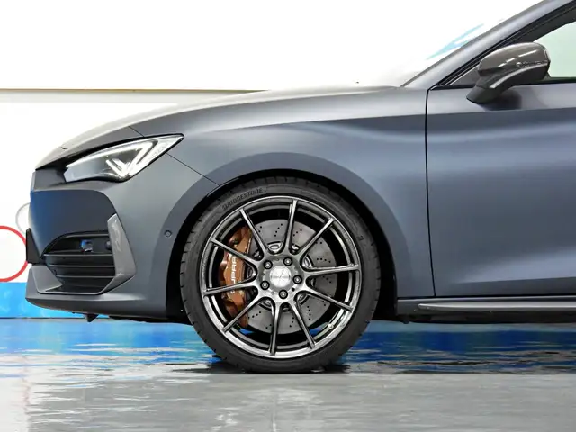 Cupra Leon view 3