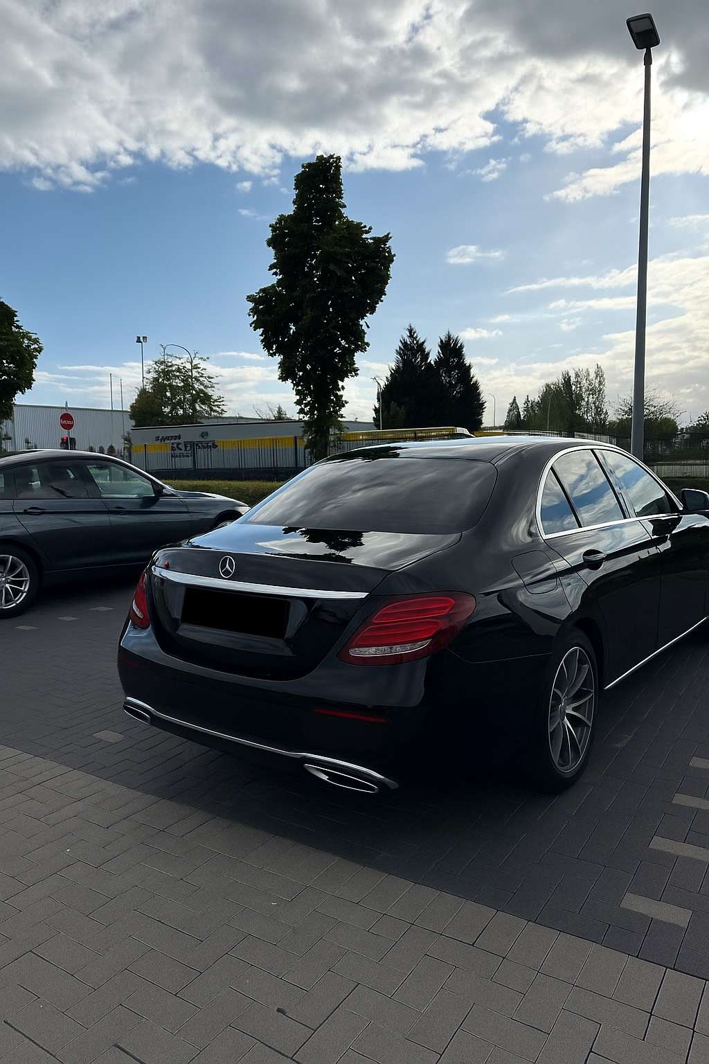 Second hand Mercedes Benz E-Class 200